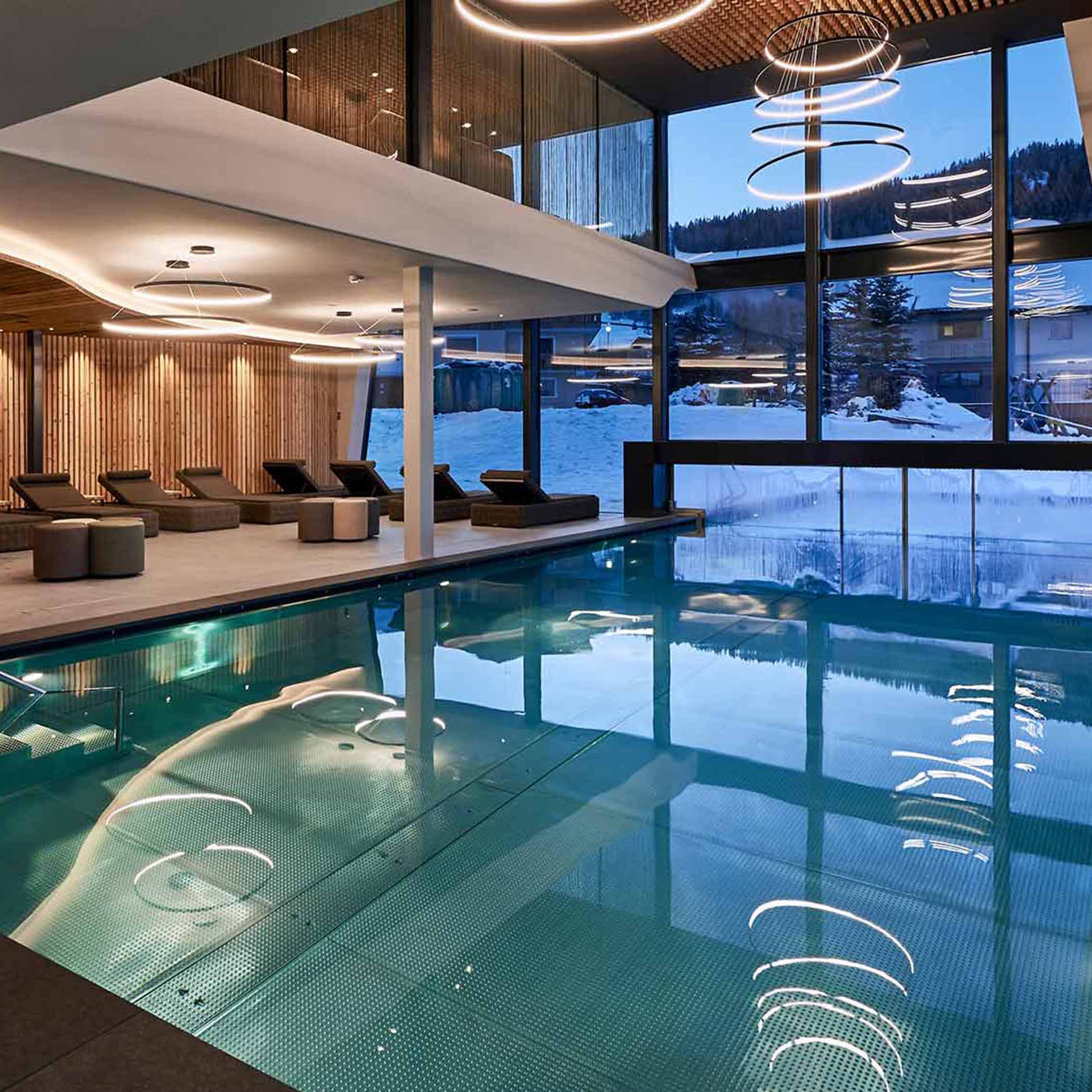 Piscina panoramica in inverno - area interna | Hotel Störes