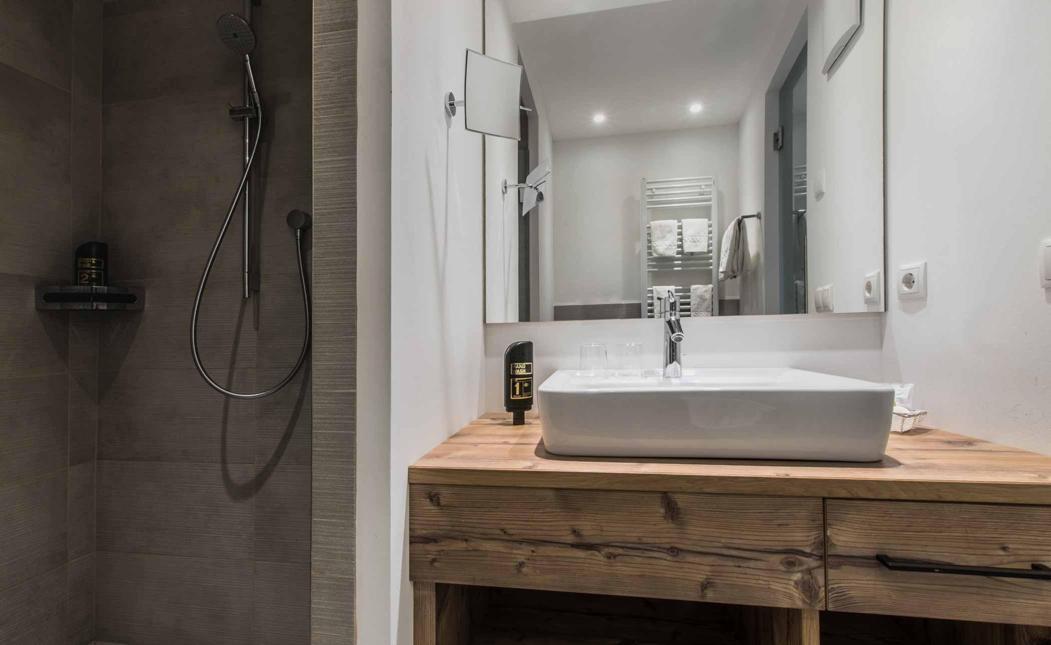 Comfort Zimmer Tablé - Waschbecken | Hotel Störes