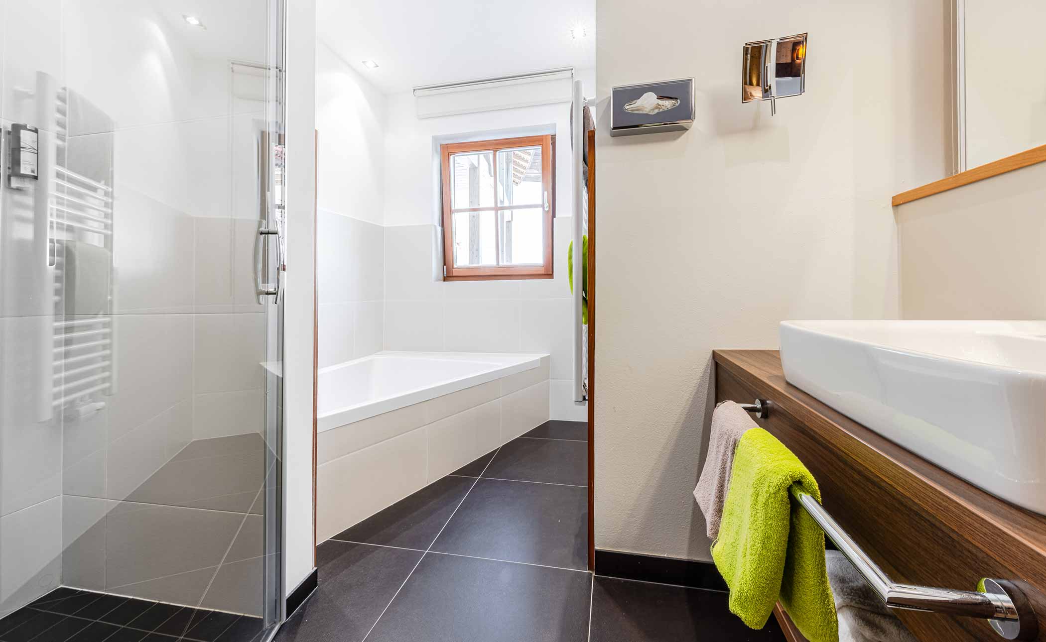 Deluxe Zimmer Urt - Badezimmer | Hotel Störes